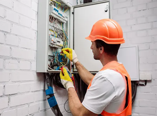 Eletricista na Vila São Pedro em Santo André